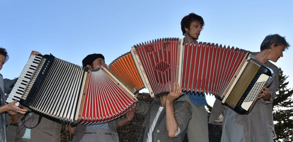 CoraSon, spectacle musical et chorégraphique, grand accordéon